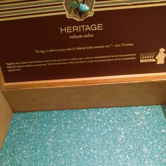 Suenos de Saundra Upcycled Collection, HERITAGE, Shoulder Strap, Cigar Box Purse - Picture 12 of 13